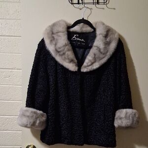 Elegant Black Faux Fur Trimmed Jacket